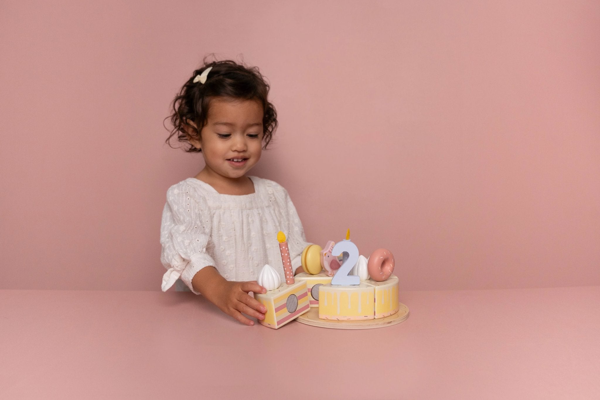 Tortë ditëlindjeje druri rozë FSC